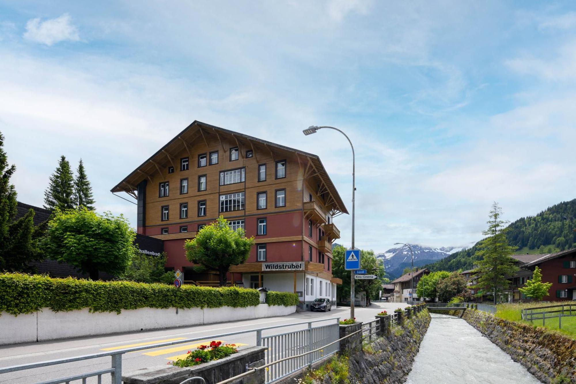 Sporthotel Wildstrubel Lenk Exterior photo
